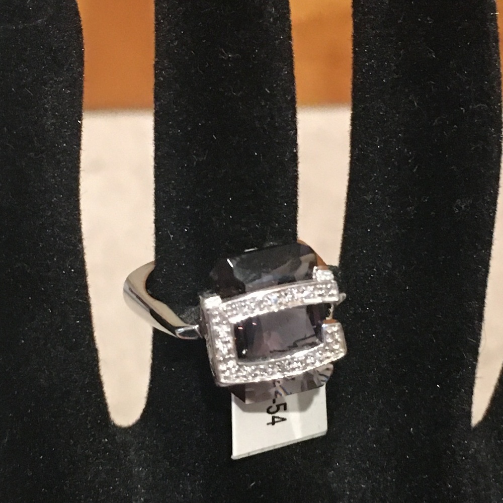 Guess Ring - Picture 4 of 10